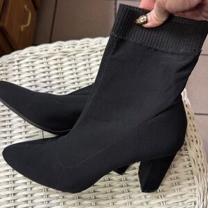 Simply Vera Vera Wang Charcoal Heeled Boots size 10 m $25